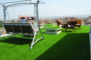 Benefits of Using Artificial Grass on Balconies and Terraces